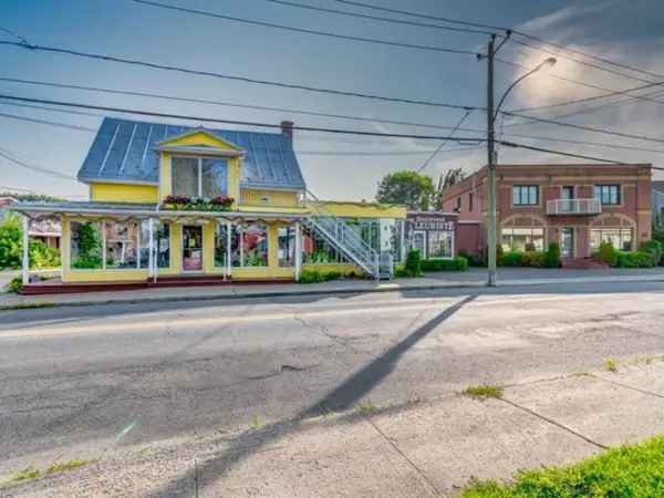 Commercial Building Office for Sale Montérégie