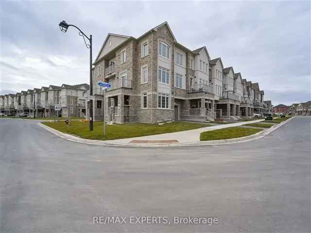 Bradford Freehold Townhome Modern Open Concept 4 Bedroom