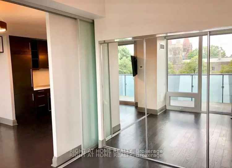 Luxury 2-Bedroom Suite near U of T