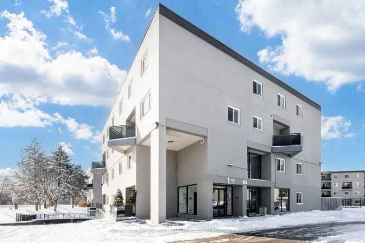 Clarkson Condo: Renovated 2-Storey Home Near GO Train