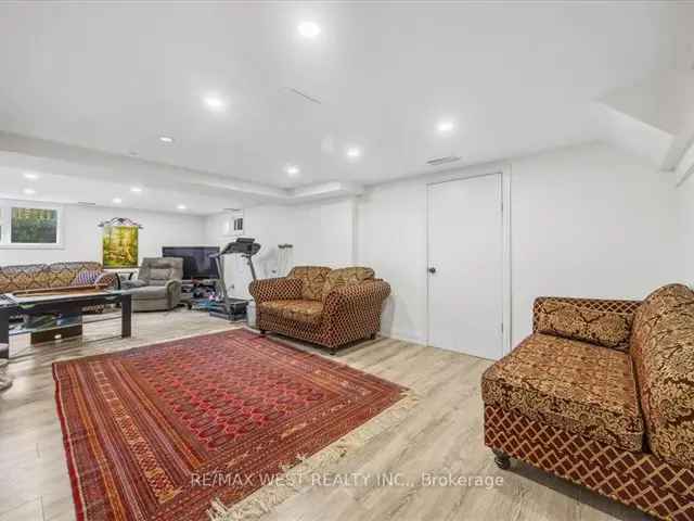 House For Sale in Kitchener, Ontario