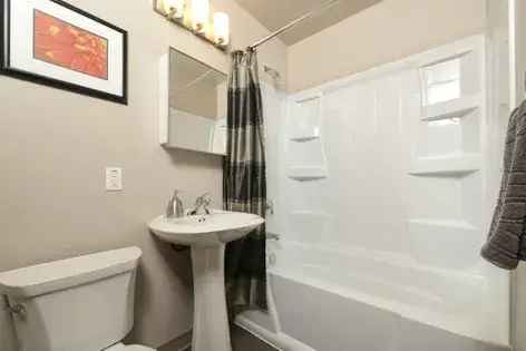 1 room apartment of 53 m² in Winnipeg