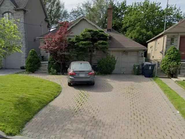 House For Sale in Toronto, Ontario