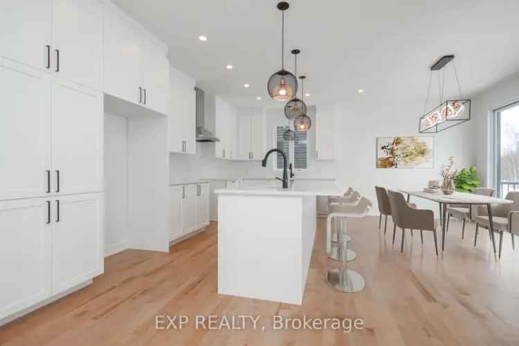 House For Sale in Ontario