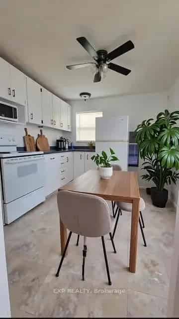 Charming Carlington Bungalow - 2 Beds, 1.5 Baths - Updated