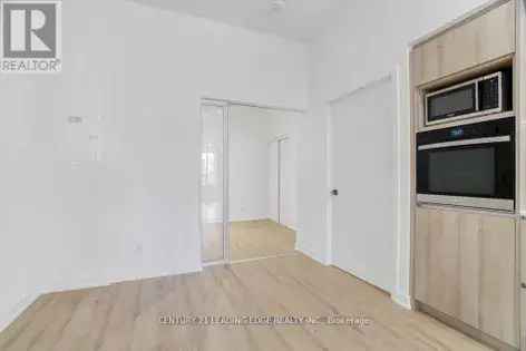 1 room apartment of 268 m² in Toronto