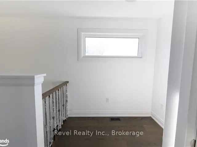 House For Sale in Wasaga Beach, Ontario