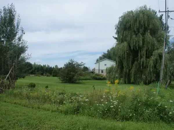 Multi Storey House 3 Bedrooms Farmland Centre du Quebec QC147