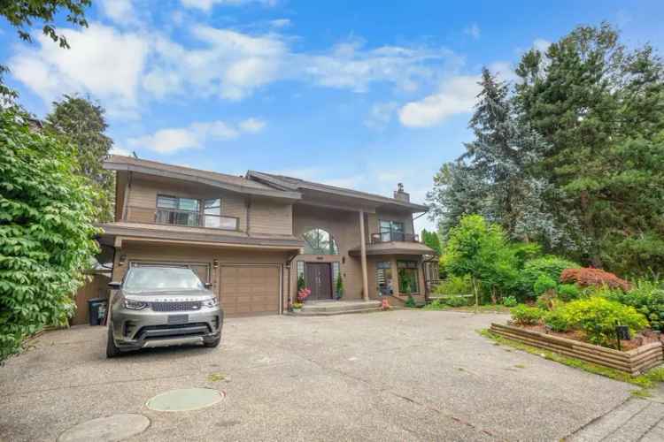 6000 Sq Ft Home Near SFU 5 Beds 3 Baths Legal Suite