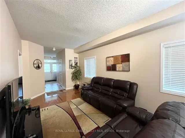 3 Bed 3 Bath Semi-Detached House in Credit Valley Brampton