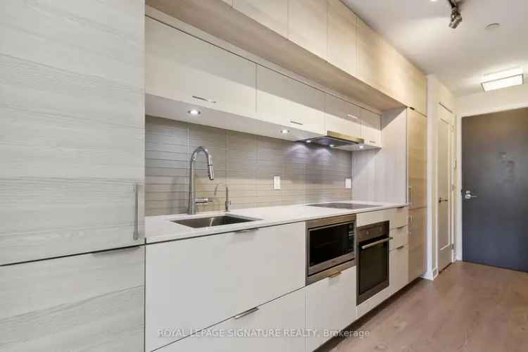 Buy Bachelor Condo in Downtown Toronto with Modern Features