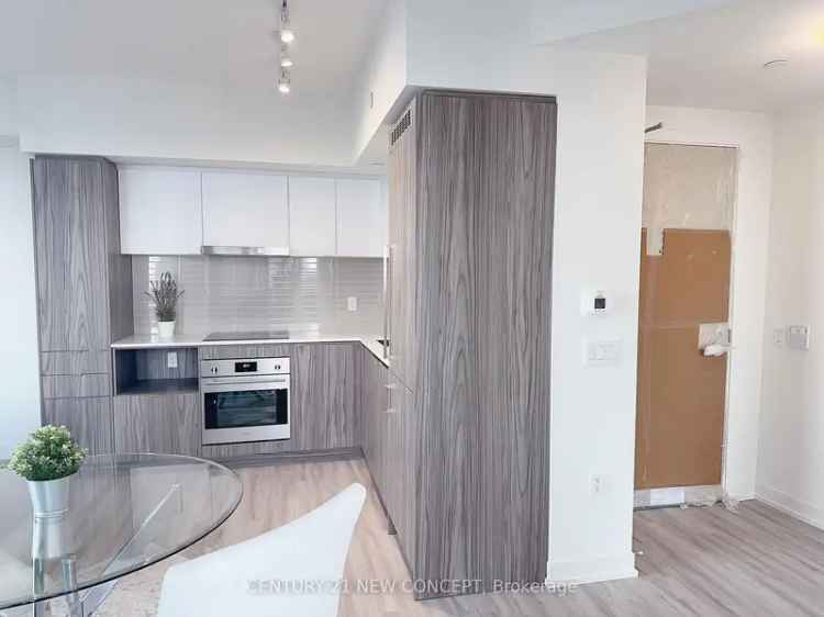 Furnished Rent 1 Bed Apartment in Toronto Waterfront with City and Lake Views