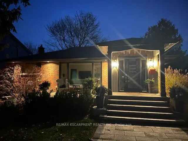 House For Sale in Cambridge, Ontario