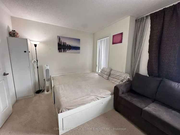 Condo Townhouse near Park and Pond - 2 Ensuite Bedrooms