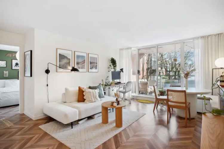 Fairview VW Condo for Sale: 1-Bed + Den in Pacifica