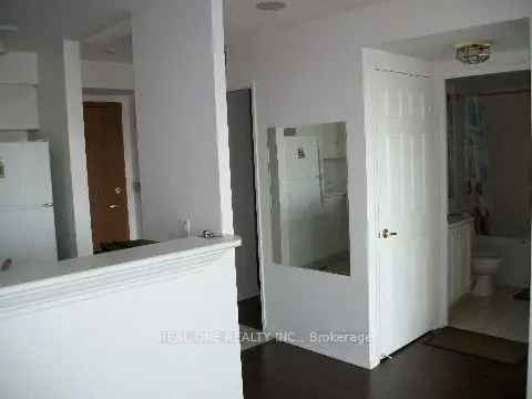 1 Bedroom Plus Den Luxury Condo Near Amenities