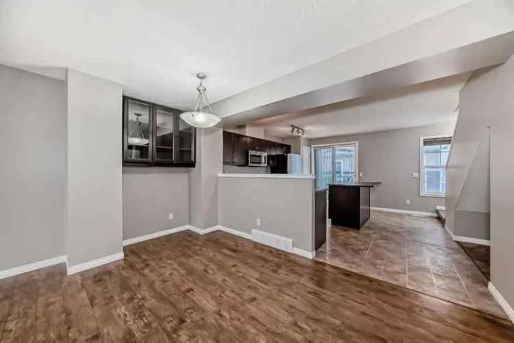 Townhouse For Rent in Calgary, Alberta