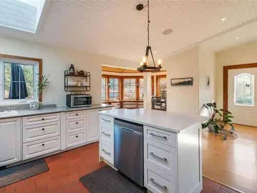 Lakeside Cottage on 3.4 Acres with Private Dock and Barn