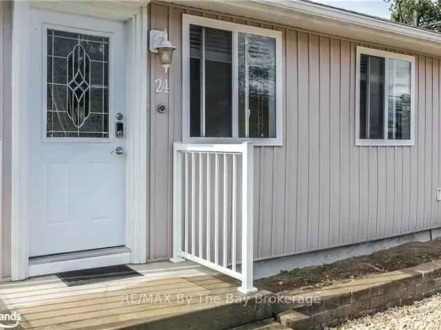 Wasaga Beach Bungalow - Short Term Rental Allowed