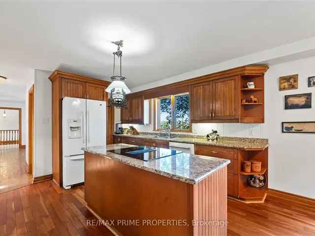 House For Sale in East Gwillimbury, Ontario