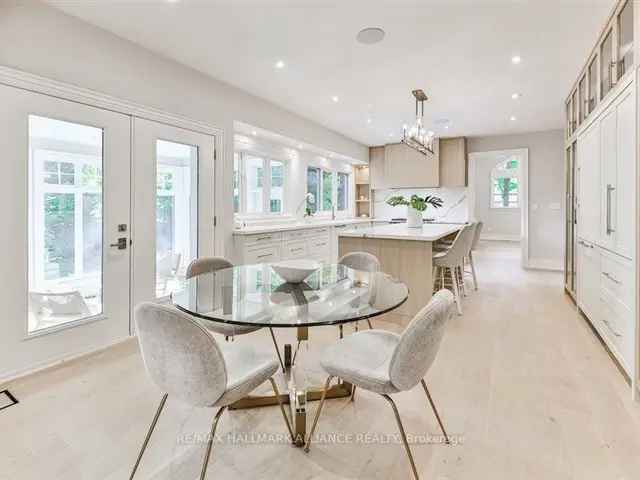 Stunning Custom Family Home in Oakville Morrison