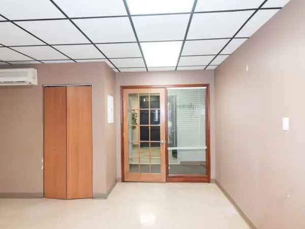 Commercial Rental Space Office for Sale in Saint Pascal