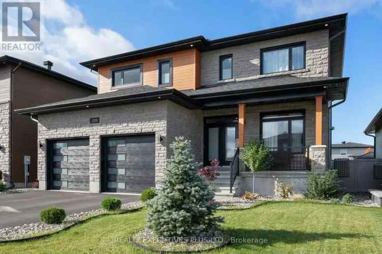 Luxury 4 1 Bedroom Home 45 Baths Modern Open Concept Chef Kitchen