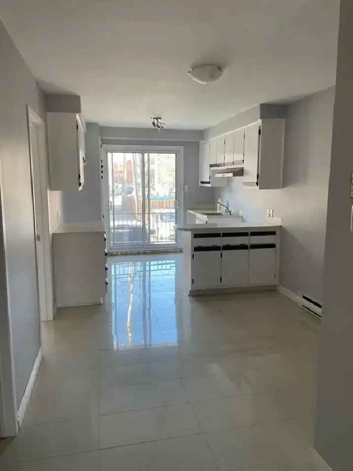 4 12 Rosemont Apartment Rental July 1st