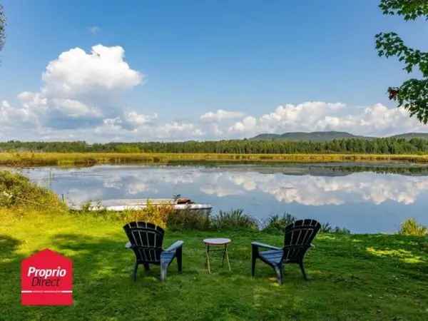 4 Season Round Log Chalet on Lac des Bois-Vert