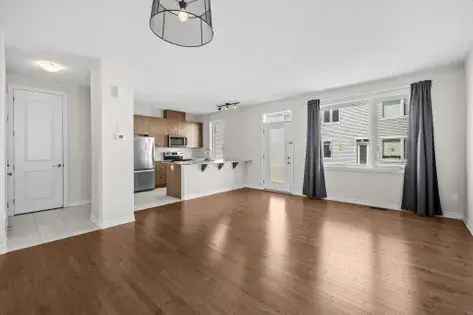 3 Bedroom Townhome in Half Moon Bay Ottawa