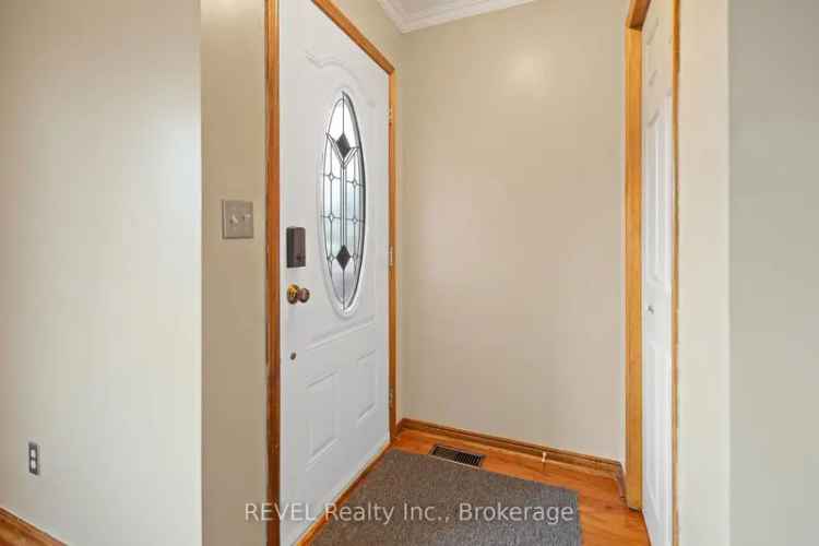 4 Bedroom 2 Bath Home For Sale in Fort Erie