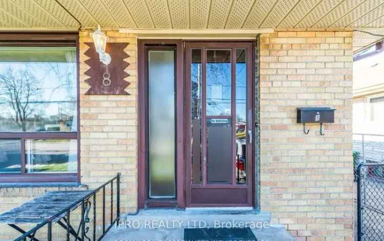 House For Sale in 8, Virgilwood Drive, Toronto, Ontario