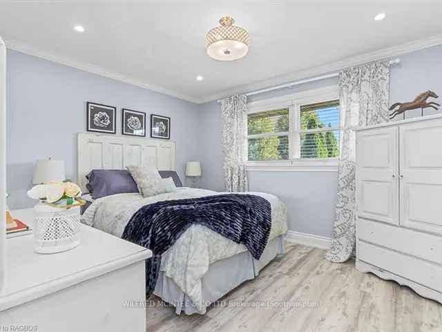 House For Sale in Meaford, Ontario