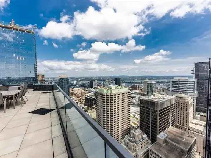 High-rise luxury condo in heart of Montreal downtown