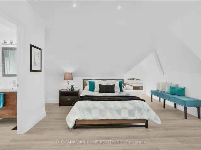 House For Sale in Hamilton, Ontario