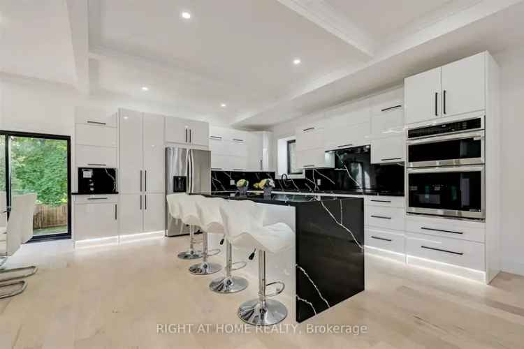 House For Sale in Toronto, Ontario