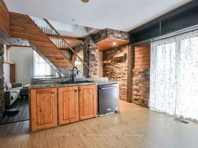 Charming Barrie Waterfront Semi-Detached Home Near Go Station