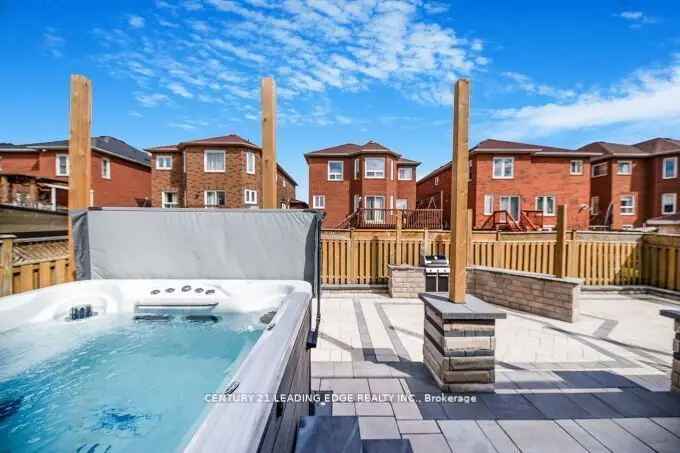 House For Sale in Ajax, Ontario