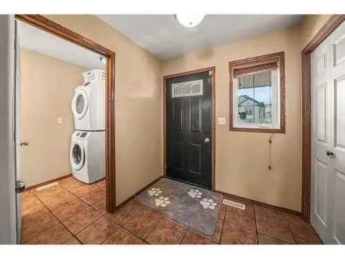 House for Sale in Lonsdale Red Deer with Spacious Design and Modern Upgrades