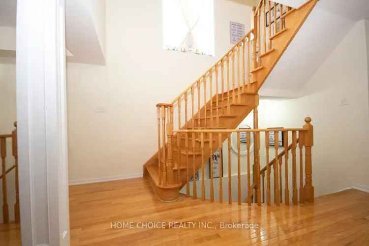 House For Sale in Whitby, Ontario