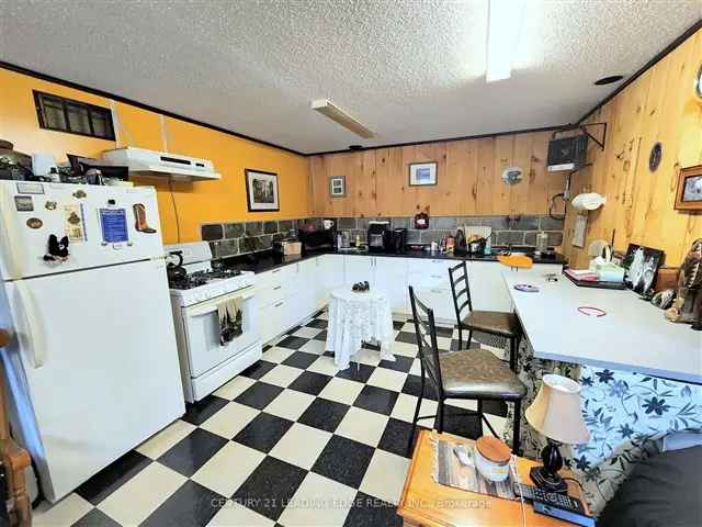 House For Sale in Kawartha Lakes, Ontario