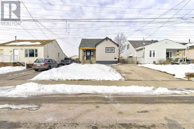 3 1 Bedroom Detached Home Hamilton East End New Deck Finished Basement