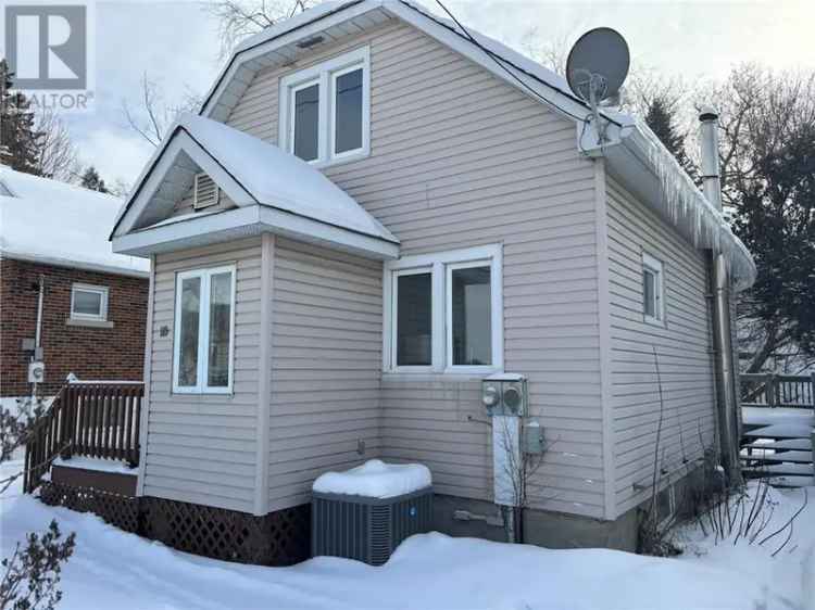 Sudbury Hospital Area Move-In Ready 2-Bedroom Home