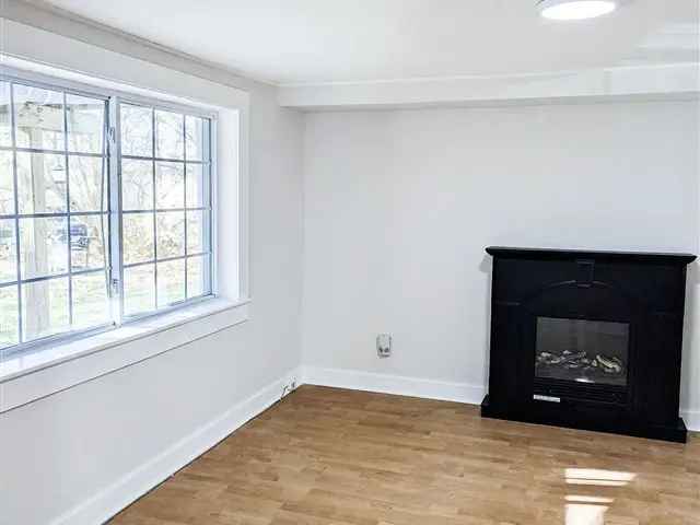 Duplex For Sale in Barrie, Ontario