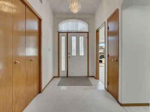 4 Bedroom Bungalow in Blackburne Edmonton