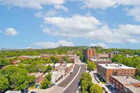 1 room apartment of 56 m² in Montreal