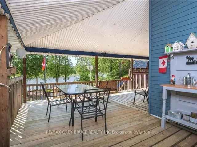 Lake Huron Waterfront Cottage 4 Bedrooms 25 Baths