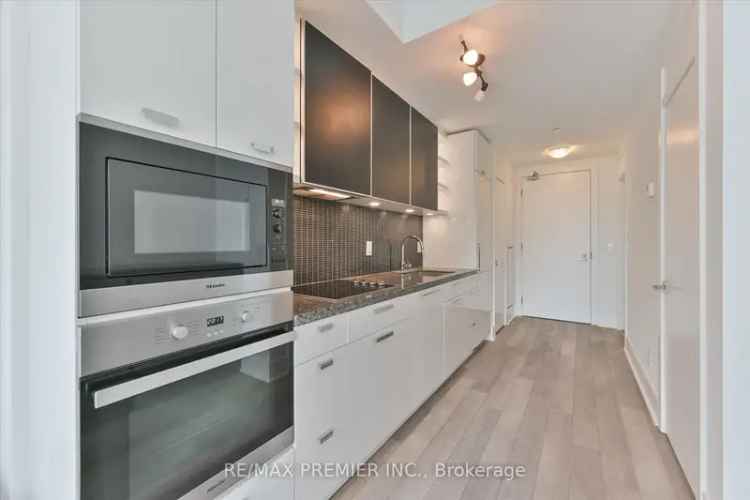 Rent Luxurious 1 Bedroom Condo in Toronto with World-Class Amenities