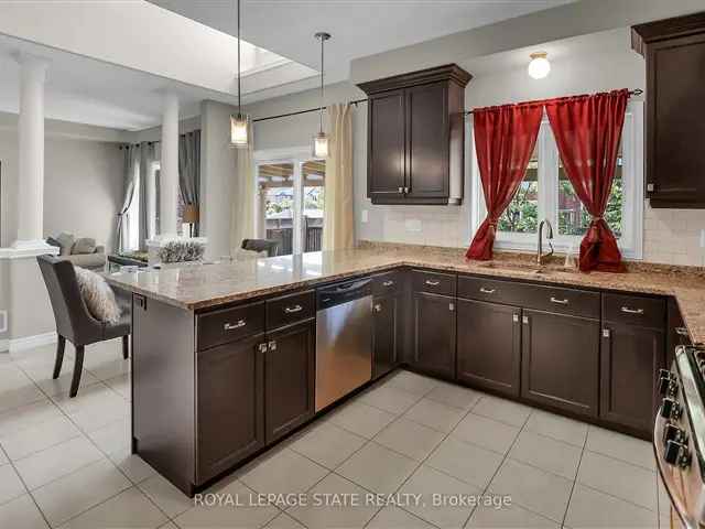 Beamsville Executive Home 4 Beds 35 Baths Double Garage