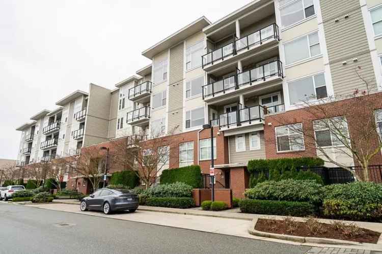 Condo For Sale in Surrey, British Columbia